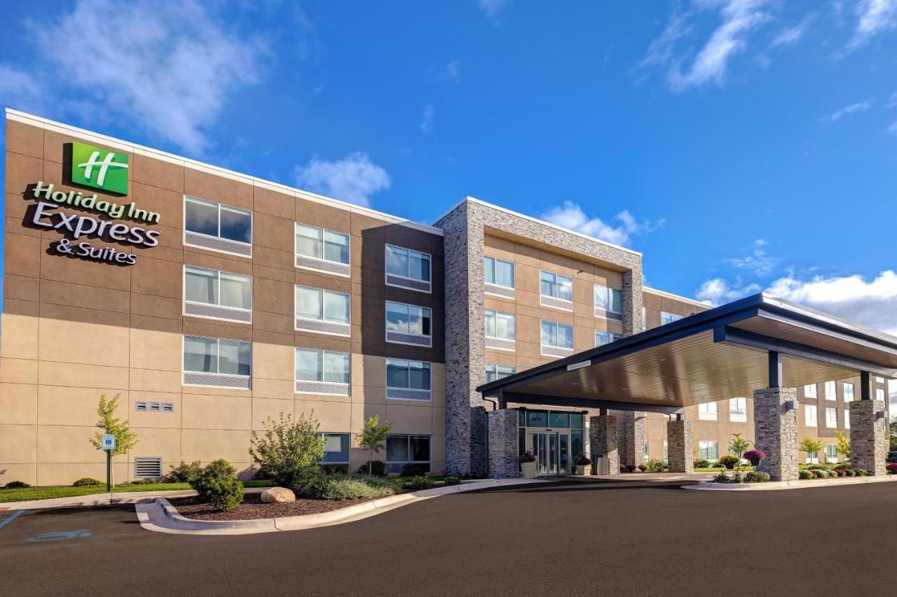 Holiday Inn Express & Suites - Brighton, An Ihg Hotel Exterior photo